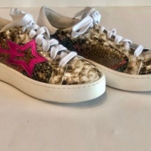 Sesto Meucci Leather Snake Print Sneaker, size 7